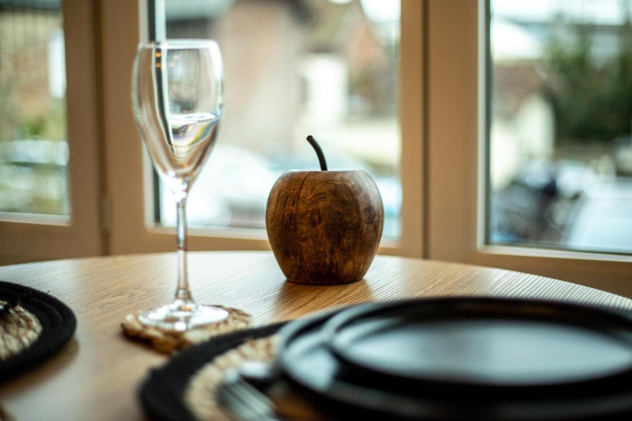 Suite Indus - Jardin, Netflix Et Parking - Le Manoir Aux Pommes Orbec Exterior foto